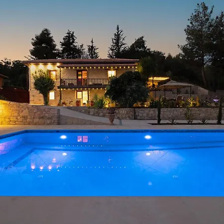 No 1 Mandria Holiday home *